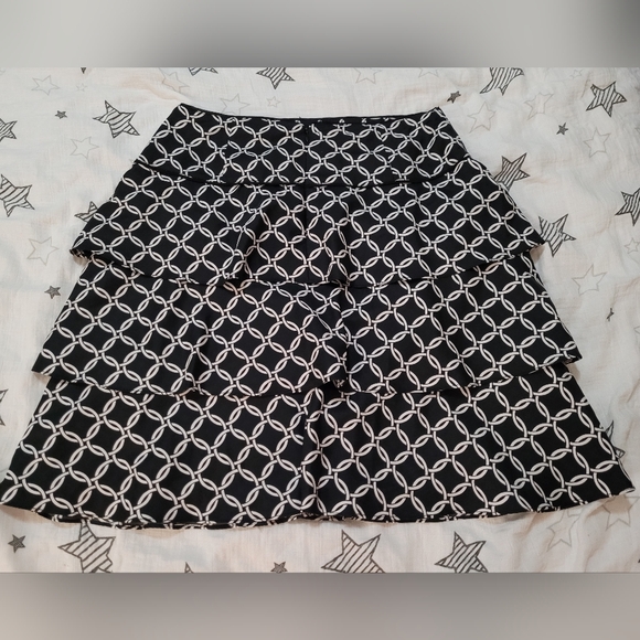 White House Black Market Skirt size 8 - Picture 5 of 9